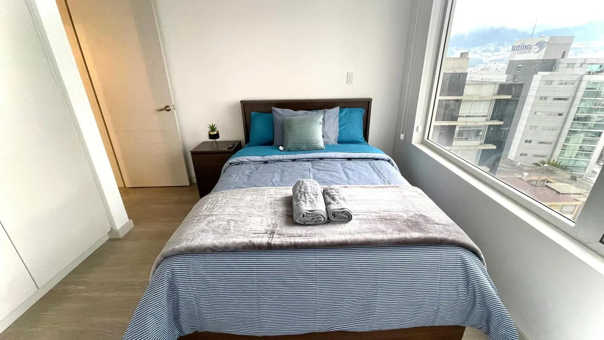Departamento En La Gonzalez Suarez Apartment Quito